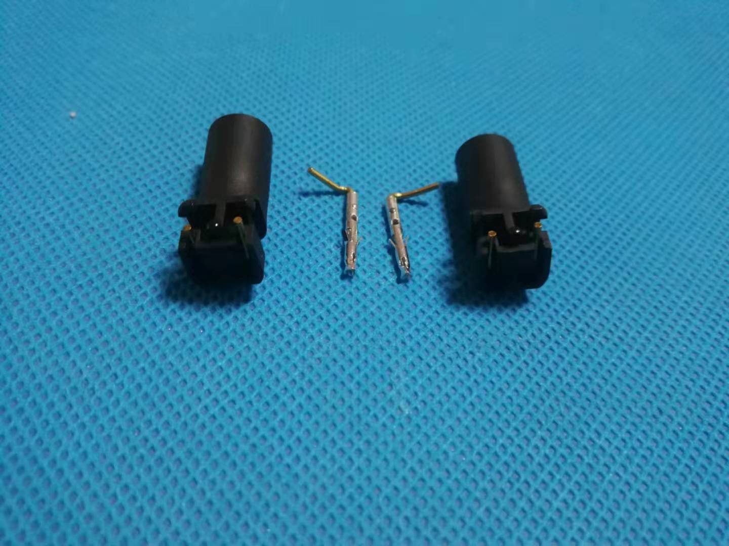 左右PIN針端子 左右PIN針端子