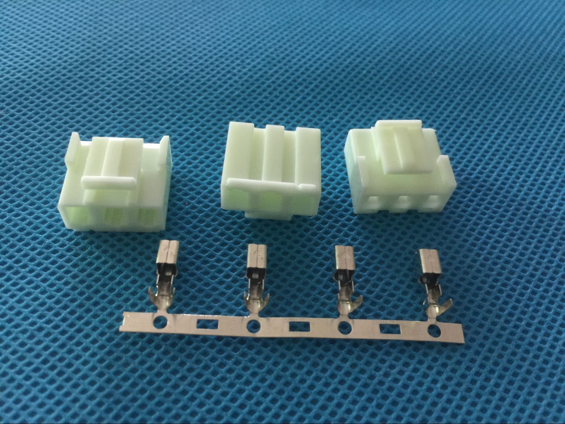 電子連接器 電子連接器