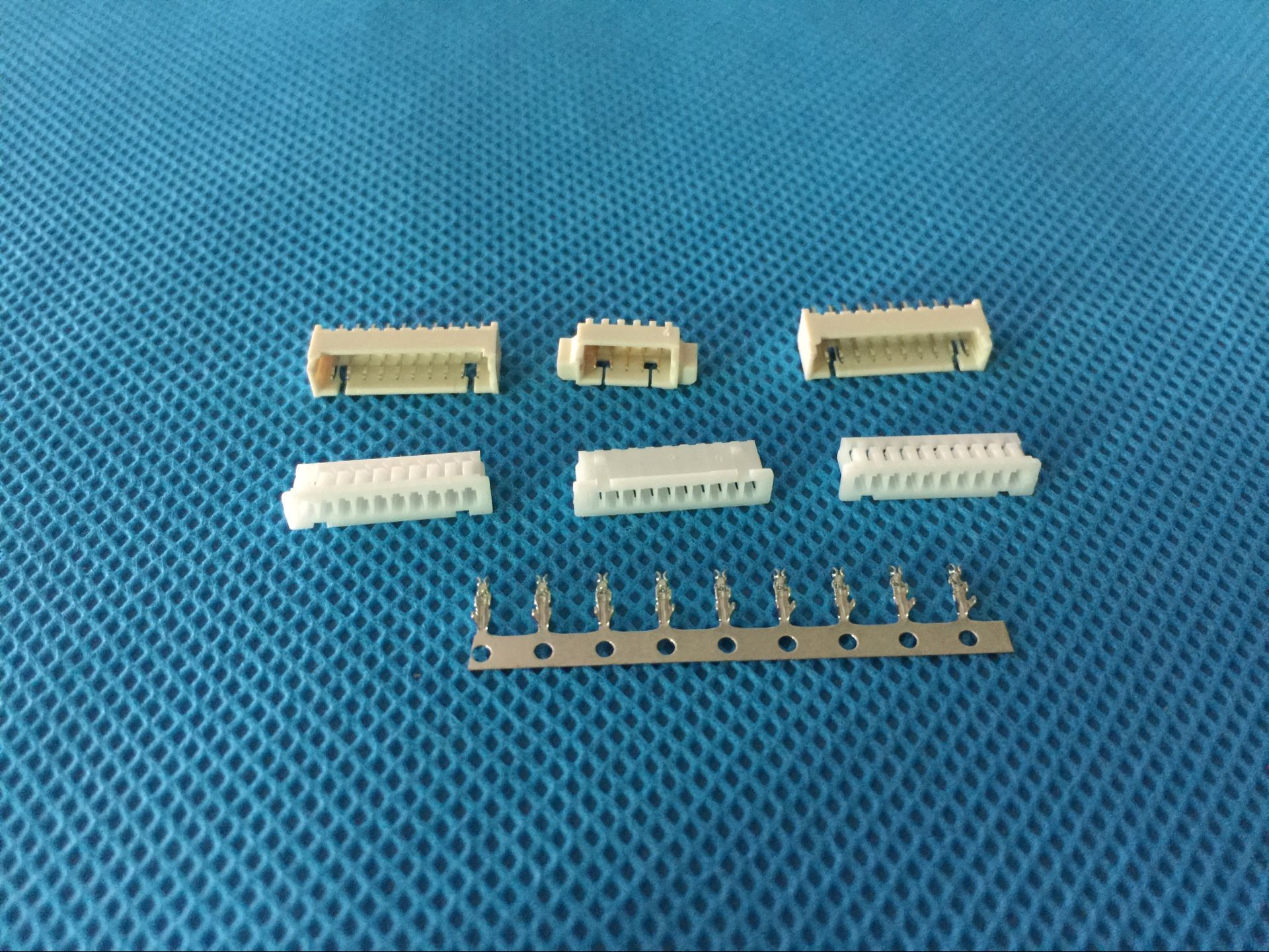 電子連接器 電子連接器