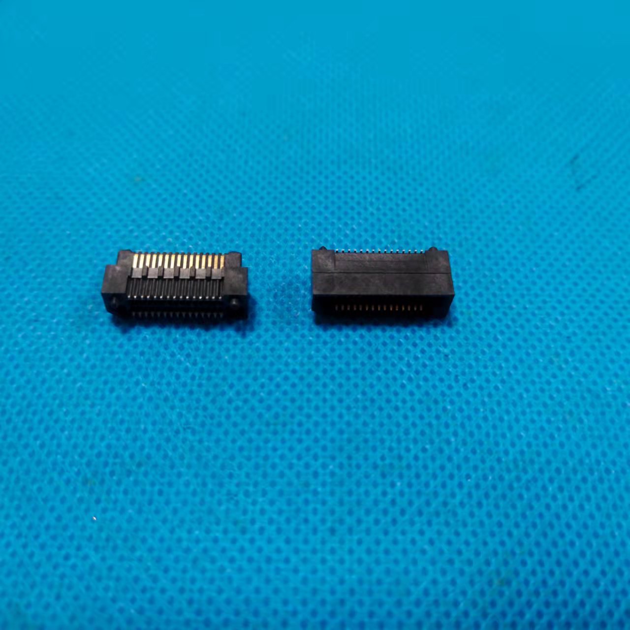 電子連接器 電子連接器